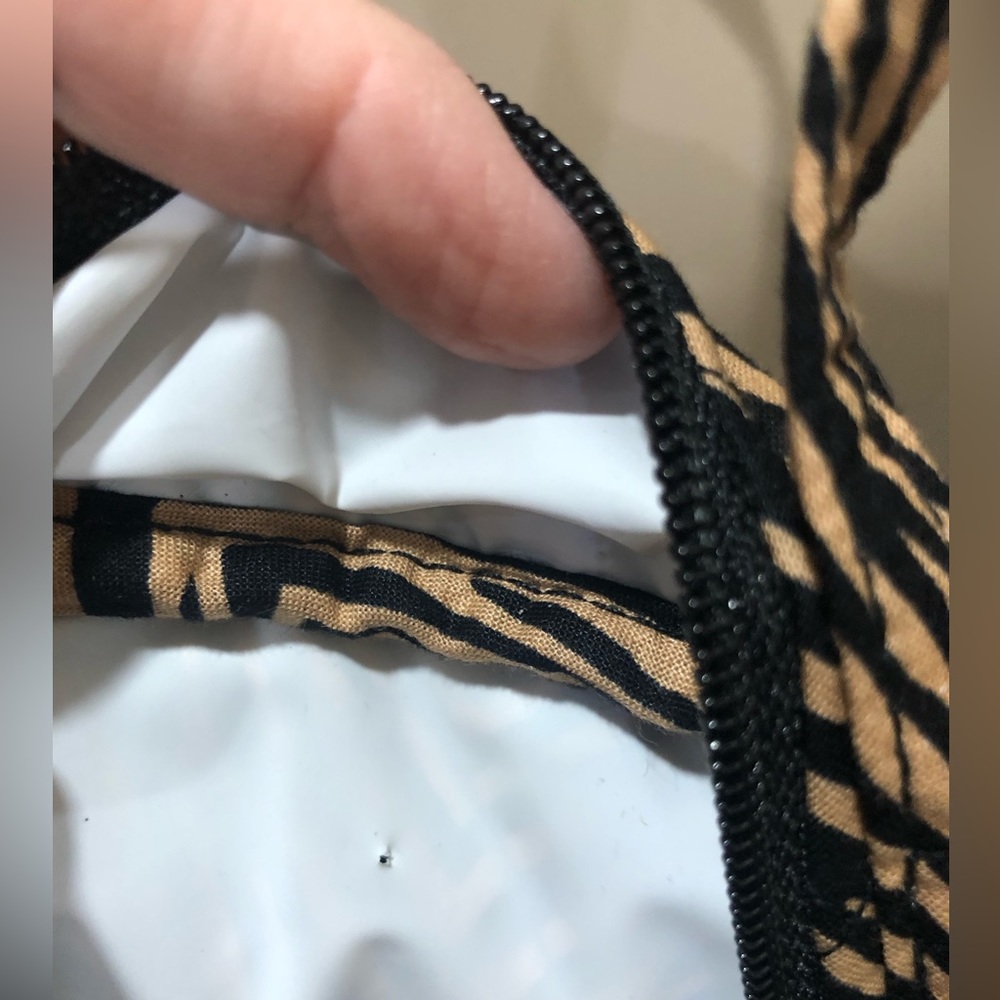 Vera Bradley Leopard Lunch Bag - Picture 5 of 5